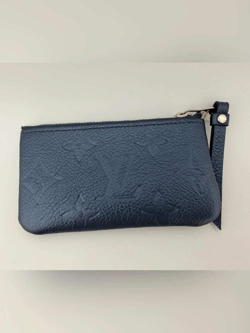 AUTHENTIC Louis Vuitton Key Cles Embossed Monogram Navy Nacre
